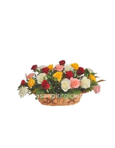 Composizione in cesto di fiori misti